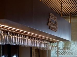 c9d5b75d-a9f9-4369-931f-1a28d2be4609